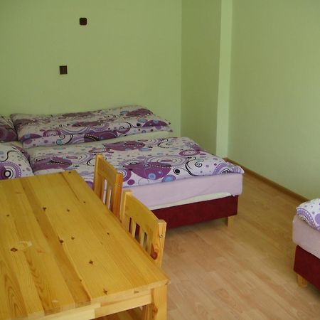 Hostel Omega Жешув Экстерьер фото