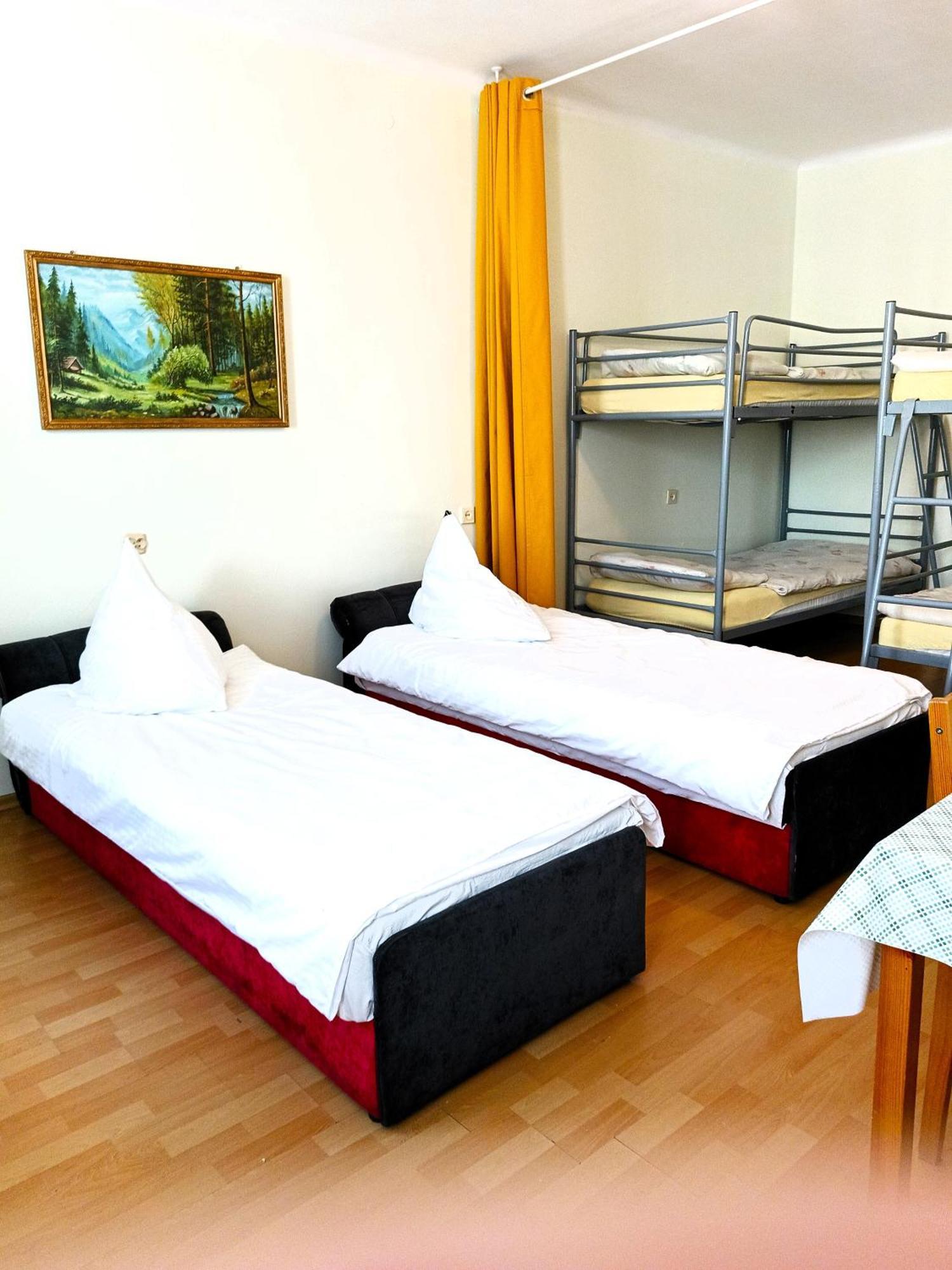 Hostel Omega Жешув Экстерьер фото