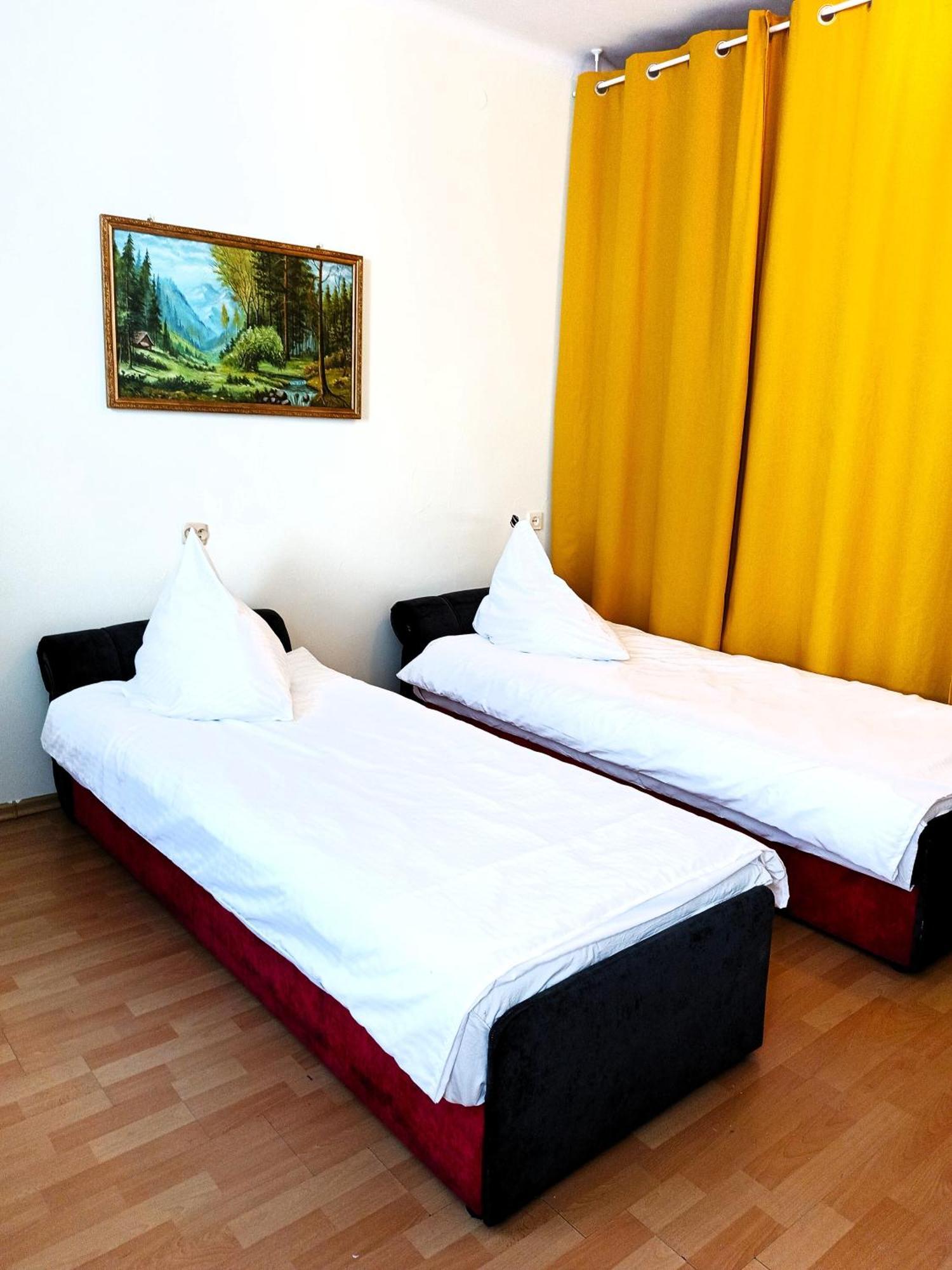 Hostel Omega Жешув Экстерьер фото