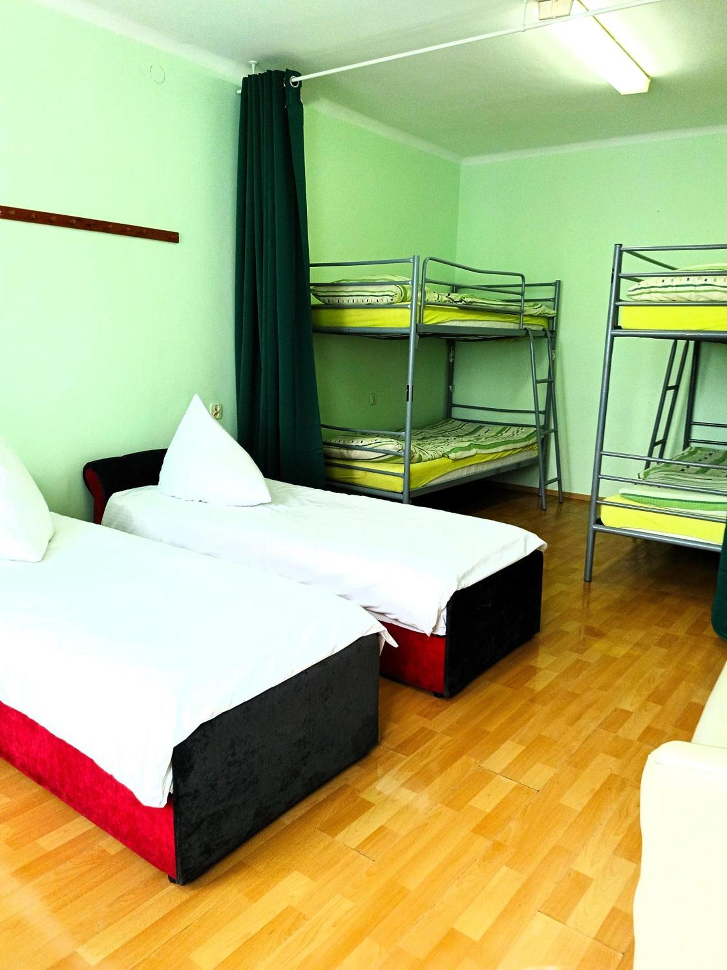 Hostel Omega Жешув Экстерьер фото