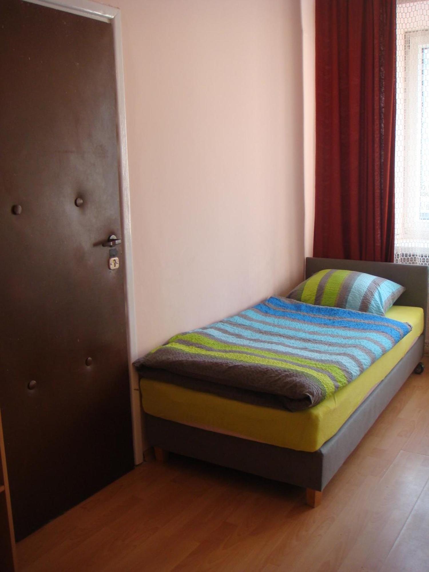 Hostel Omega Жешув Экстерьер фото