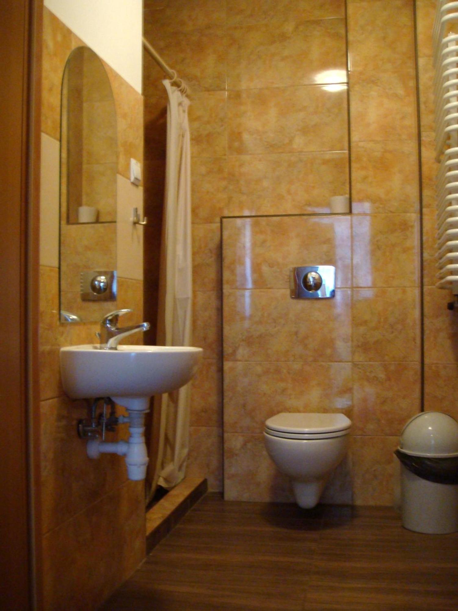 Hostel Omega Жешув Экстерьер фото