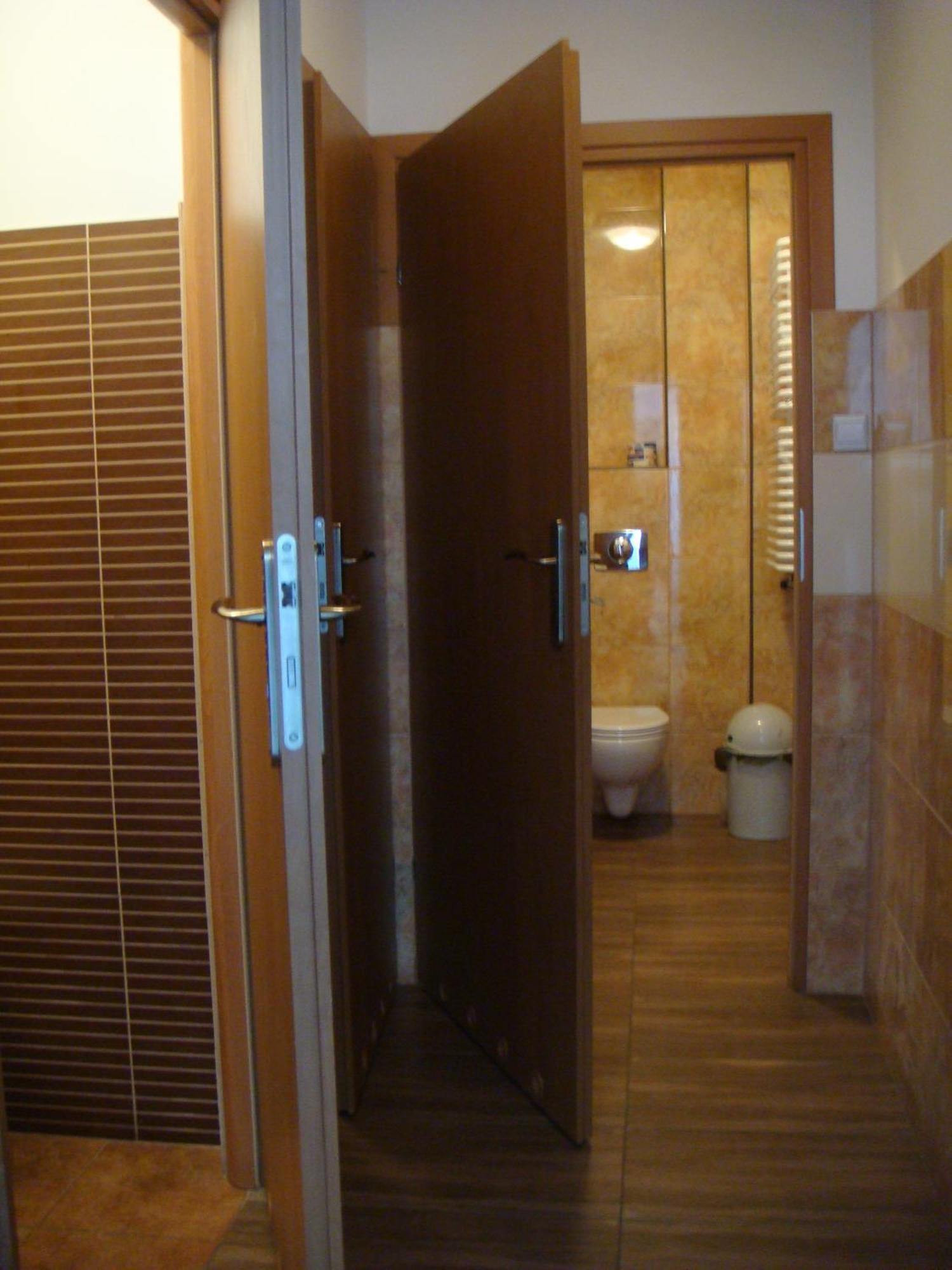 Hostel Omega Жешув Экстерьер фото