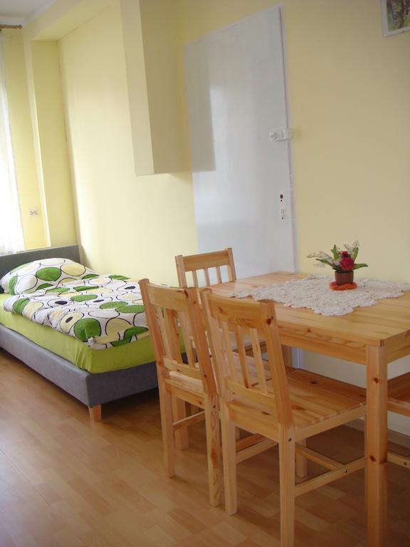 Hostel Omega Жешув Экстерьер фото