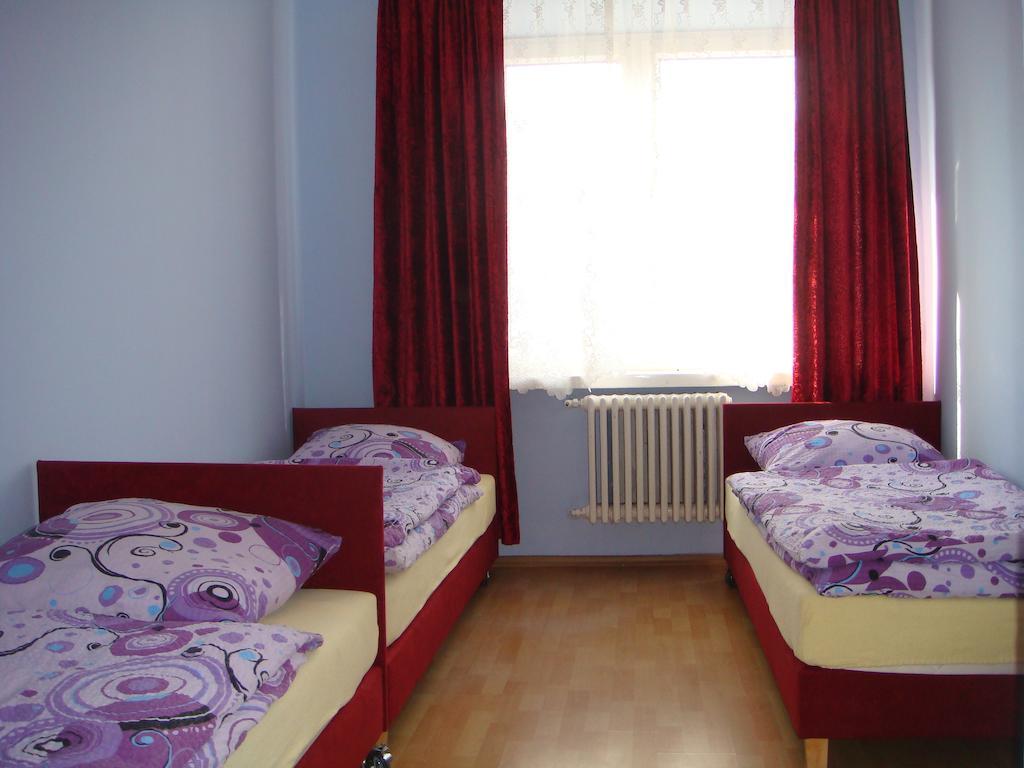 Hostel Omega Жешув Экстерьер фото