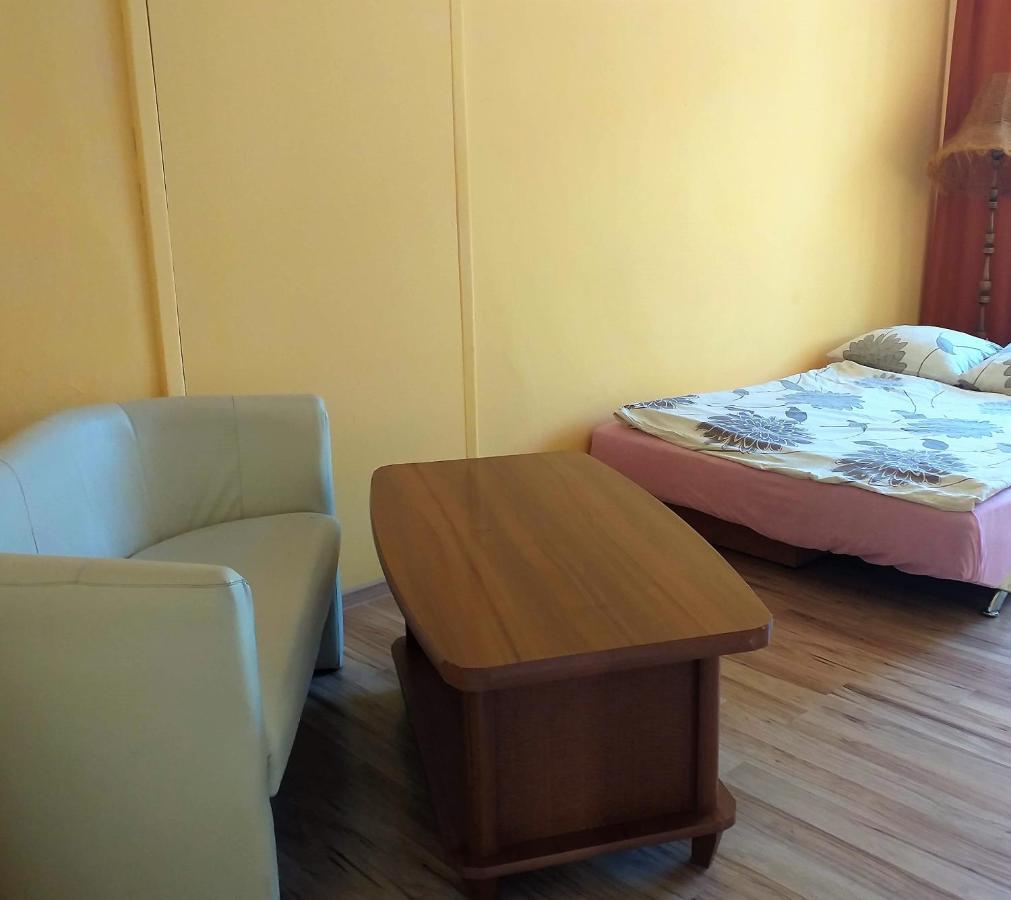 Hostel Omega Жешув Экстерьер фото